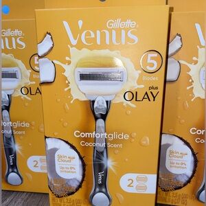 3 Unopened Gillette Venus Olay Comfort Glide W/ 5 Blades